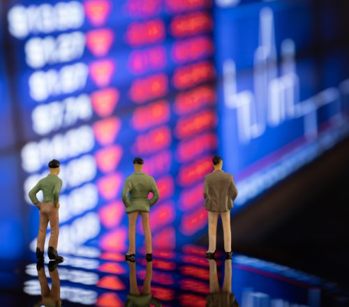 Descubra o que são os tickers, como funcionam e como interpretar esses códigos essenciais para investir com mais segurança na bolsa.